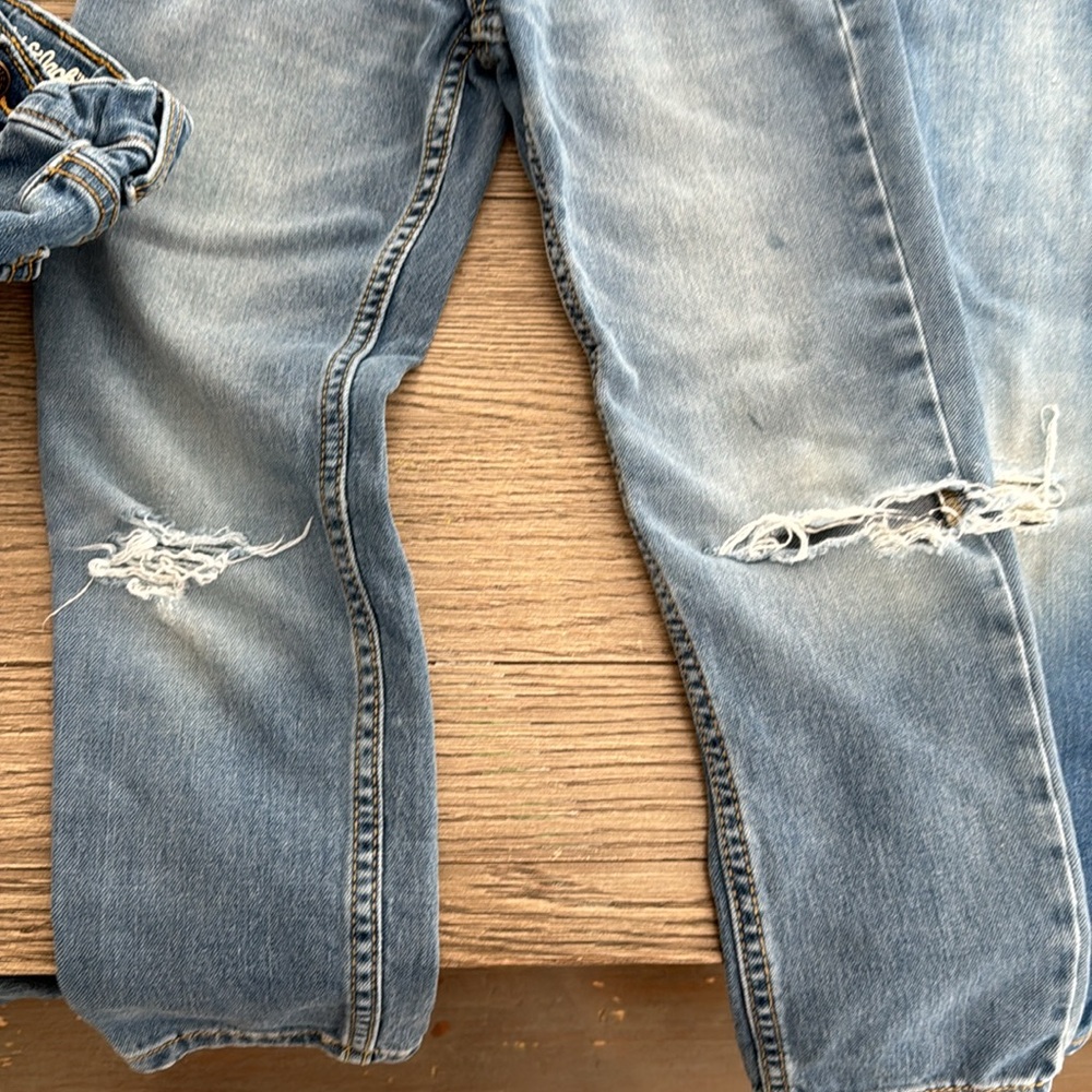 Cat & jack jeans (3 pair) - Picture 6 of 7